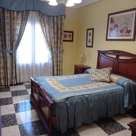 Apartamento Turistico Antigua Universidad Almagro Esterno foto
