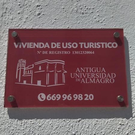 Apartamento Turistico Antigua Universidad Almagro Esterno foto