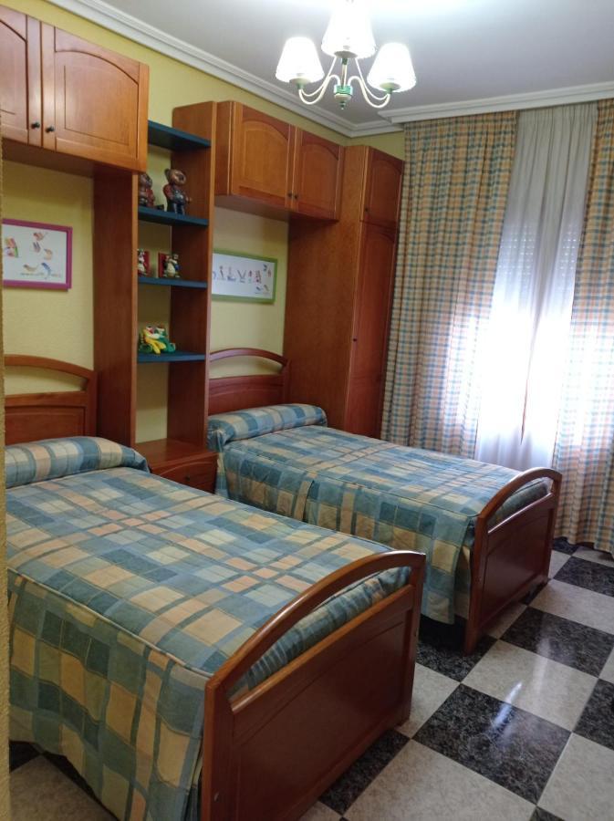 Apartamento Turistico Antigua Universidad Almagro Esterno foto