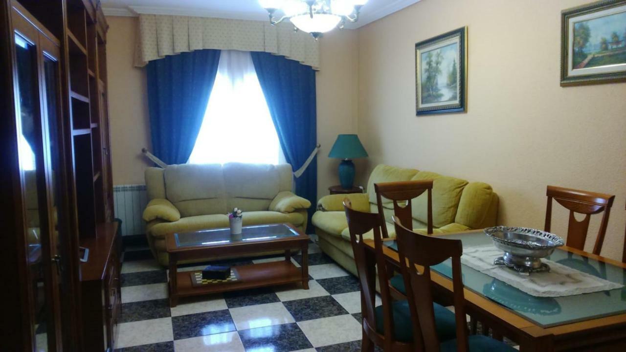Apartamento Turistico Antigua Universidad Almagro Esterno foto